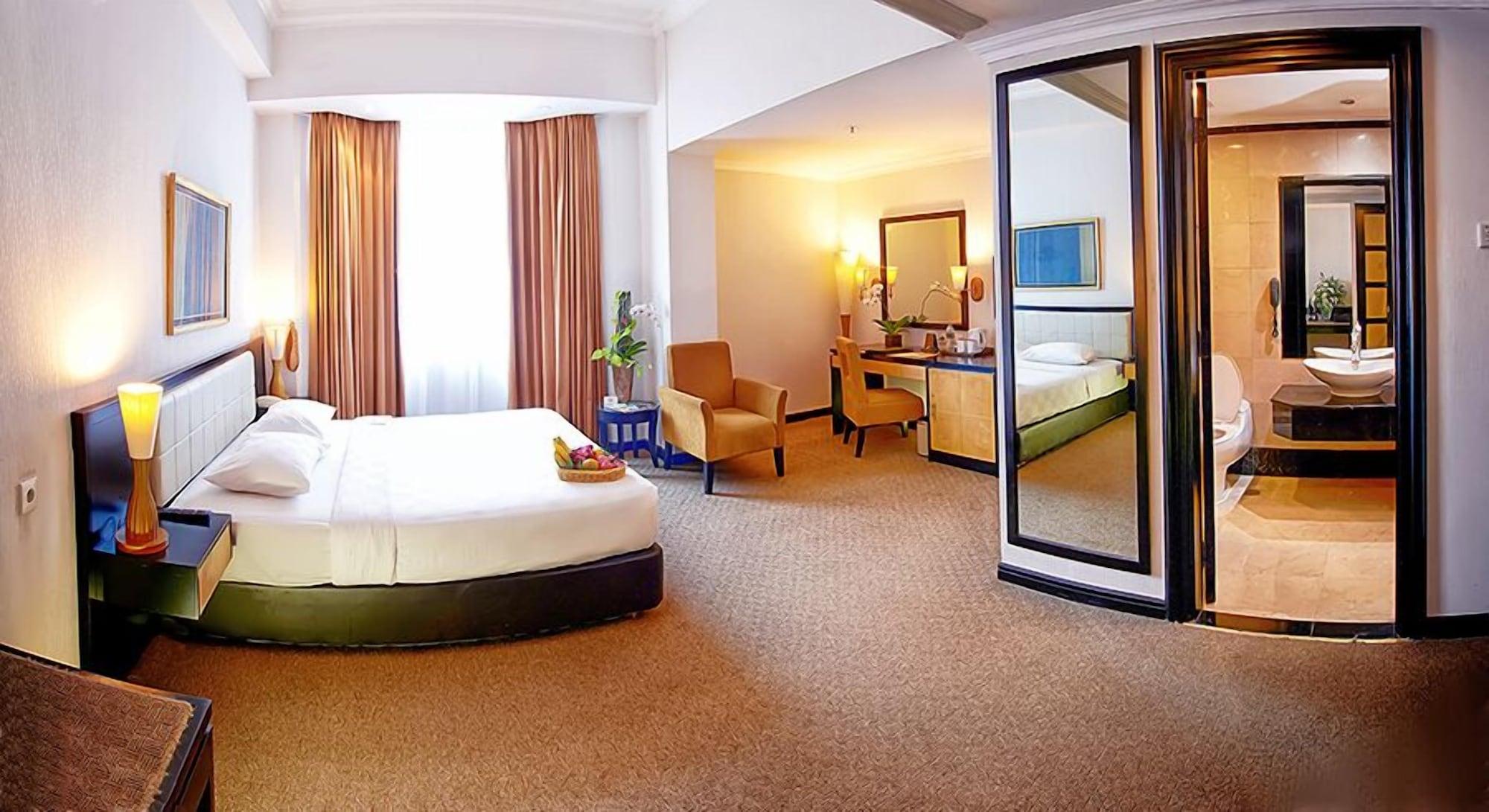Grand Jatra Hotel Pekanbaru Zewnętrze zdjęcie
