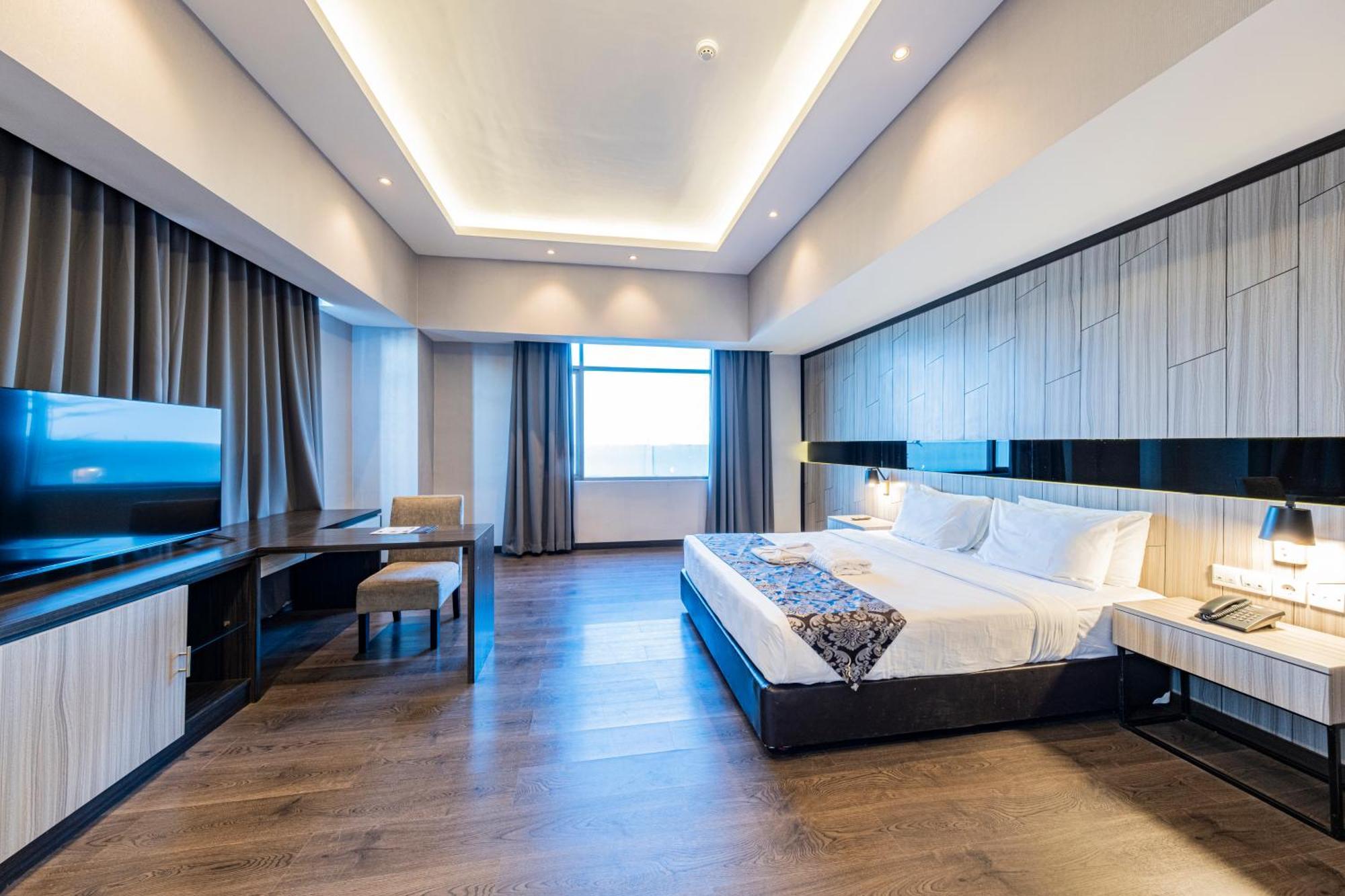 Grand Jatra Hotel Pekanbaru Zewnętrze zdjęcie