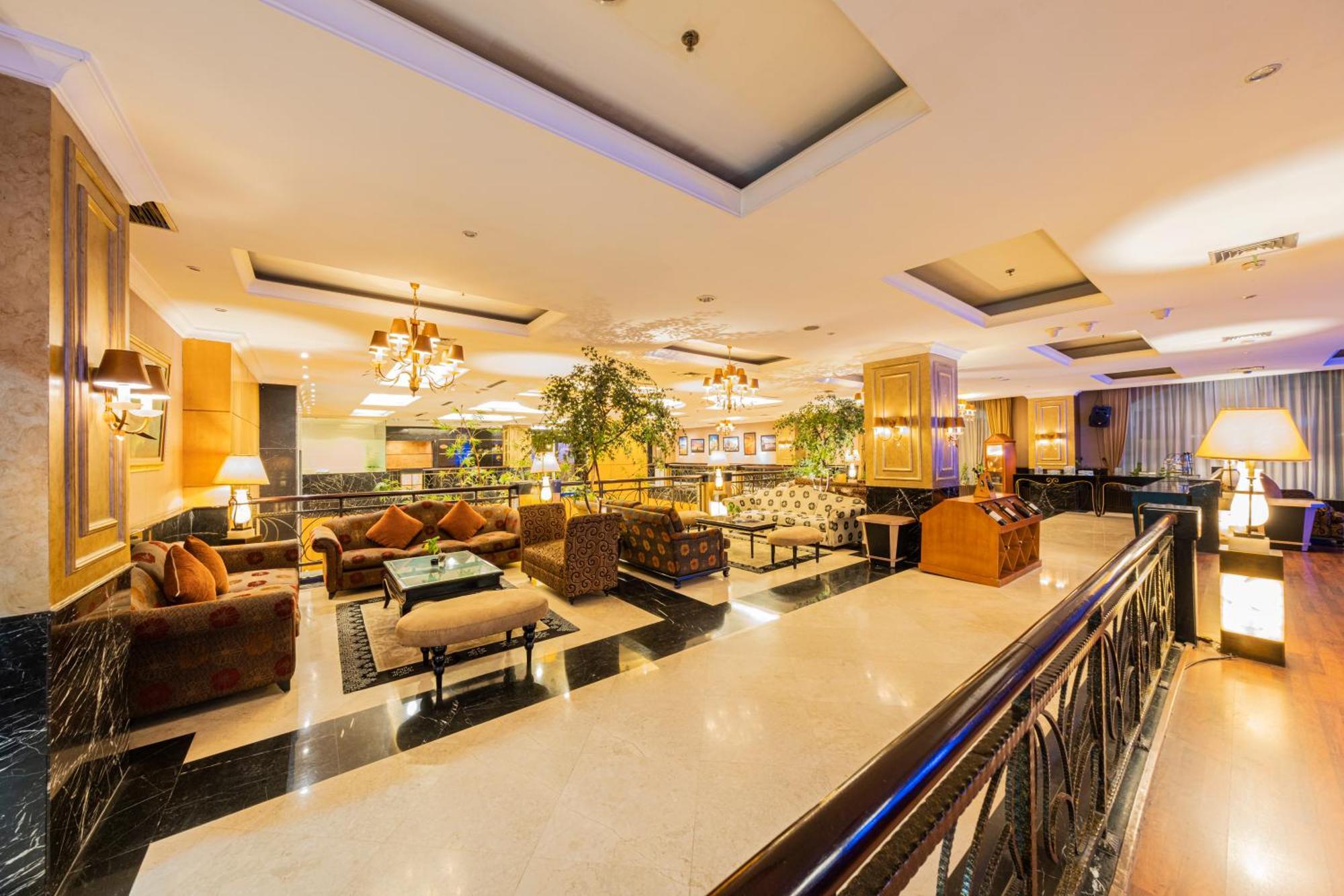 Grand Jatra Hotel Pekanbaru Zewnętrze zdjęcie