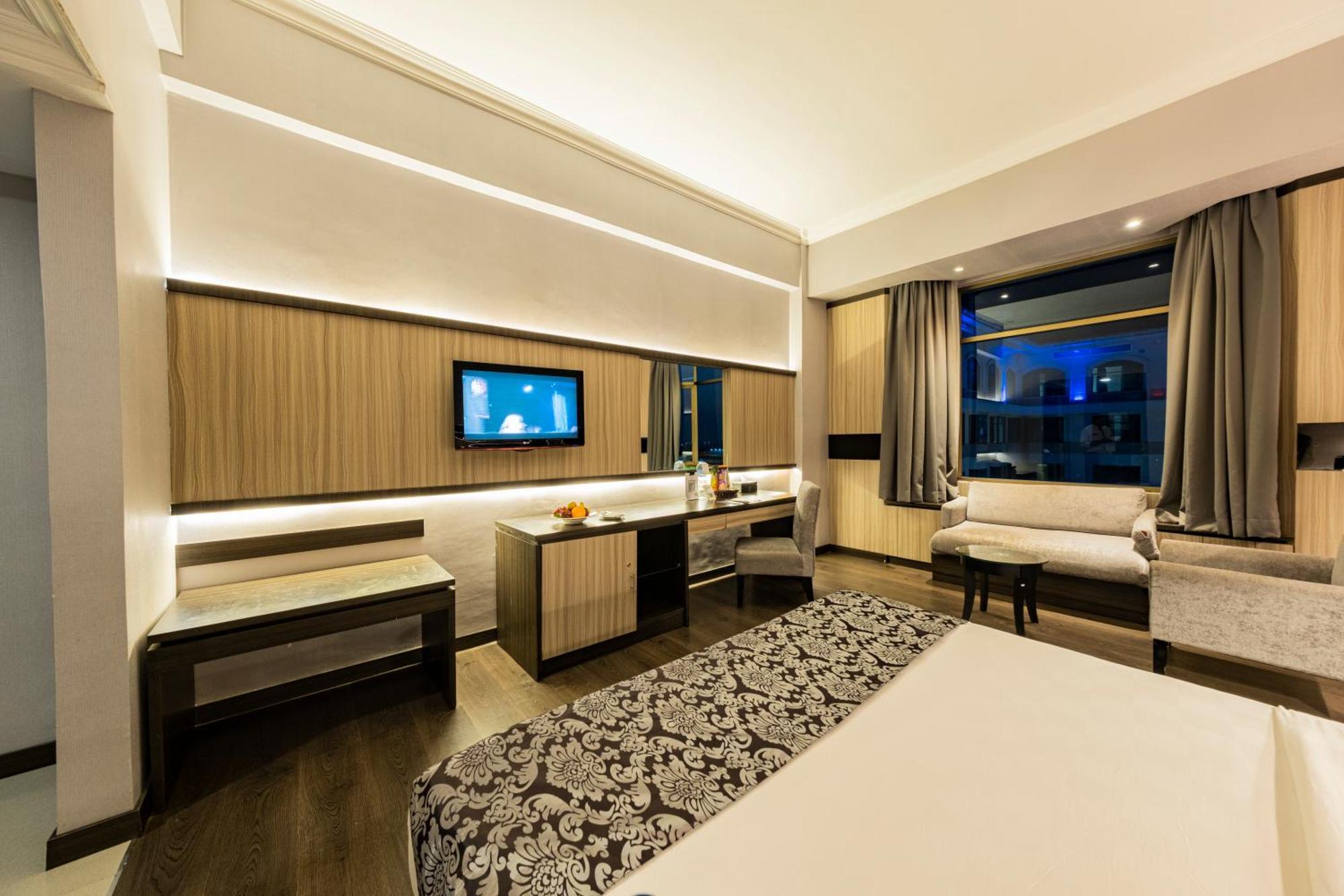 Grand Jatra Hotel Pekanbaru Zewnętrze zdjęcie