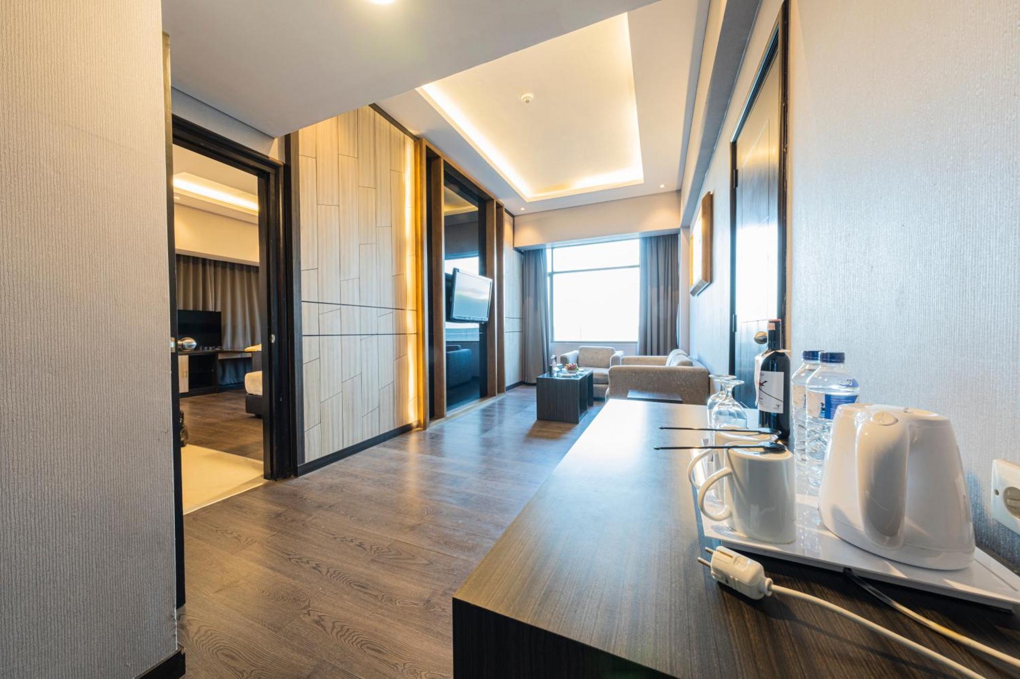 Grand Jatra Hotel Pekanbaru Zewnętrze zdjęcie