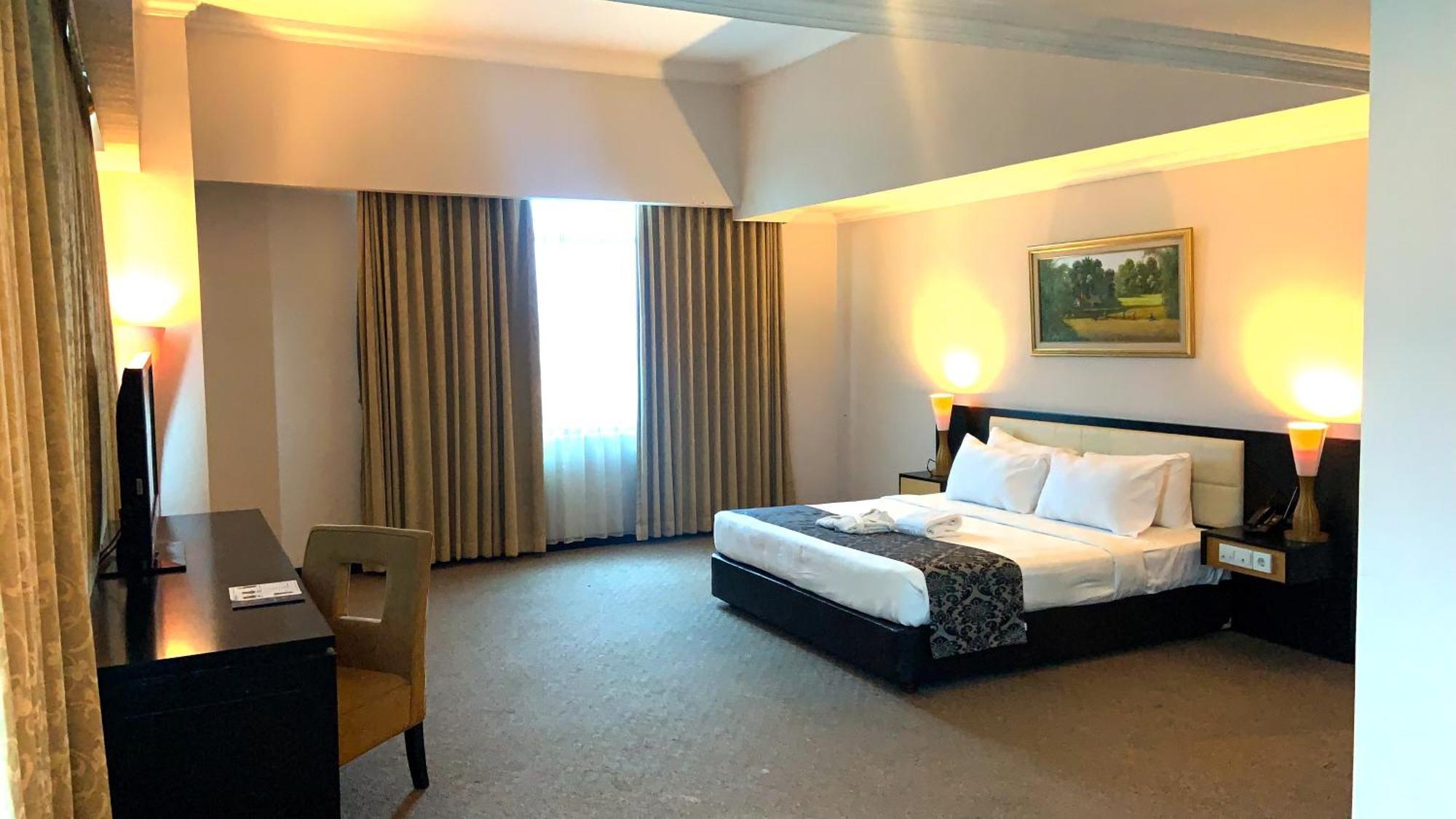 Grand Jatra Hotel Pekanbaru Zewnętrze zdjęcie