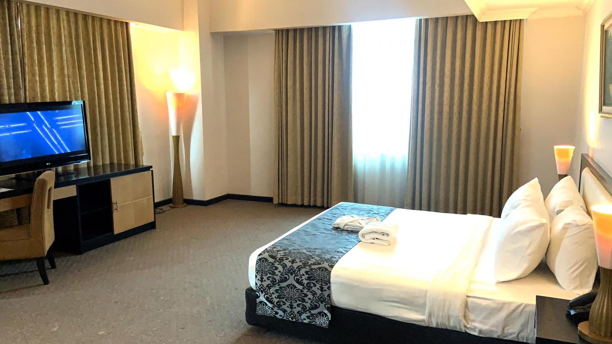 Grand Jatra Hotel Pekanbaru Zewnętrze zdjęcie