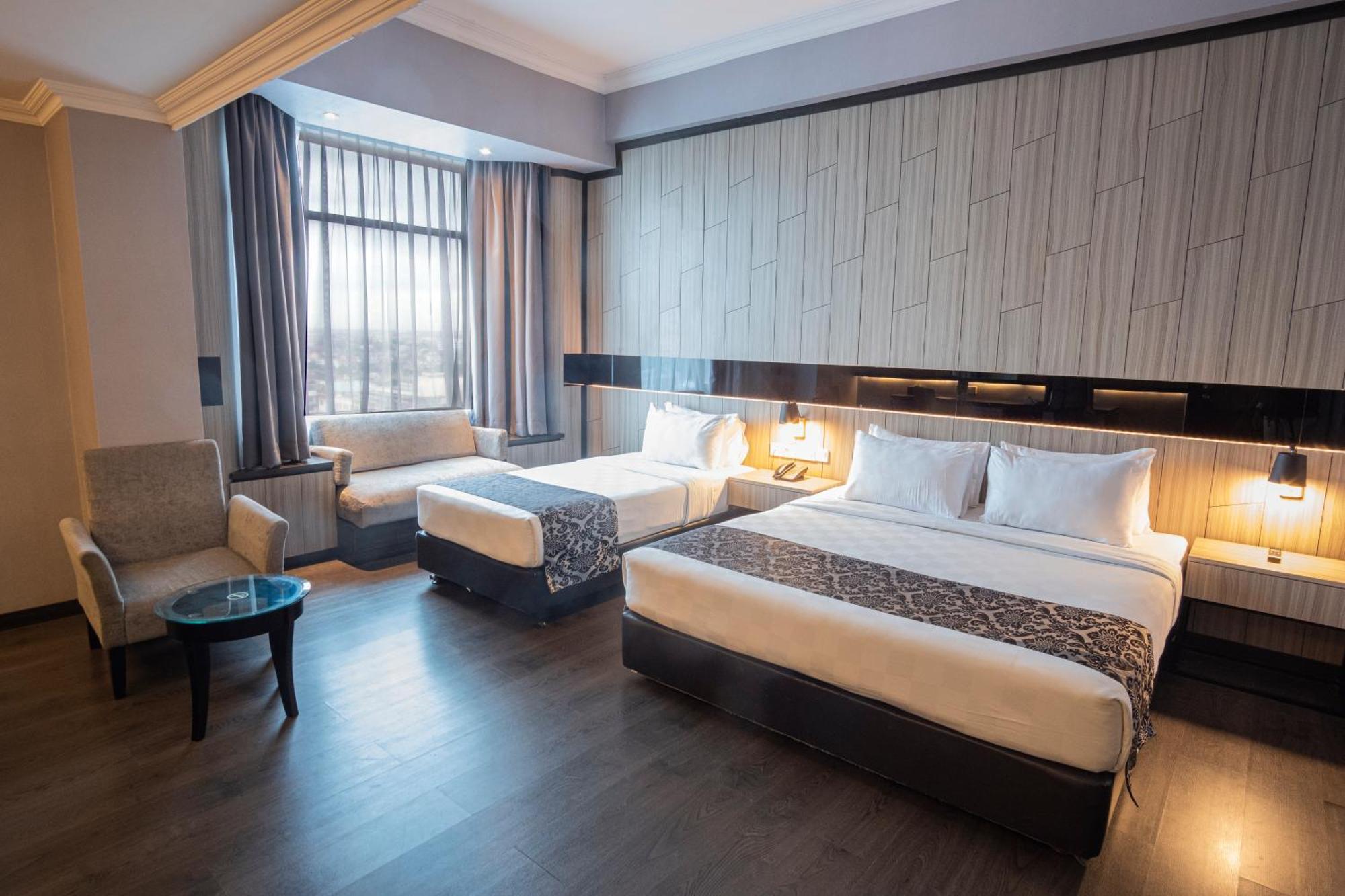 Grand Jatra Hotel Pekanbaru Zewnętrze zdjęcie